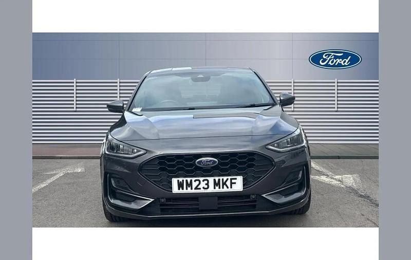 Used Ford Focus ST-Line 125 HP (91 kW) 2023 Grey Hatchback