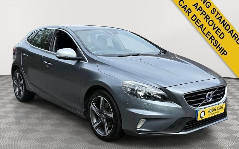 Usado Volvo V40 R-Design 122 HP (89 kW) 2019 Citadino
