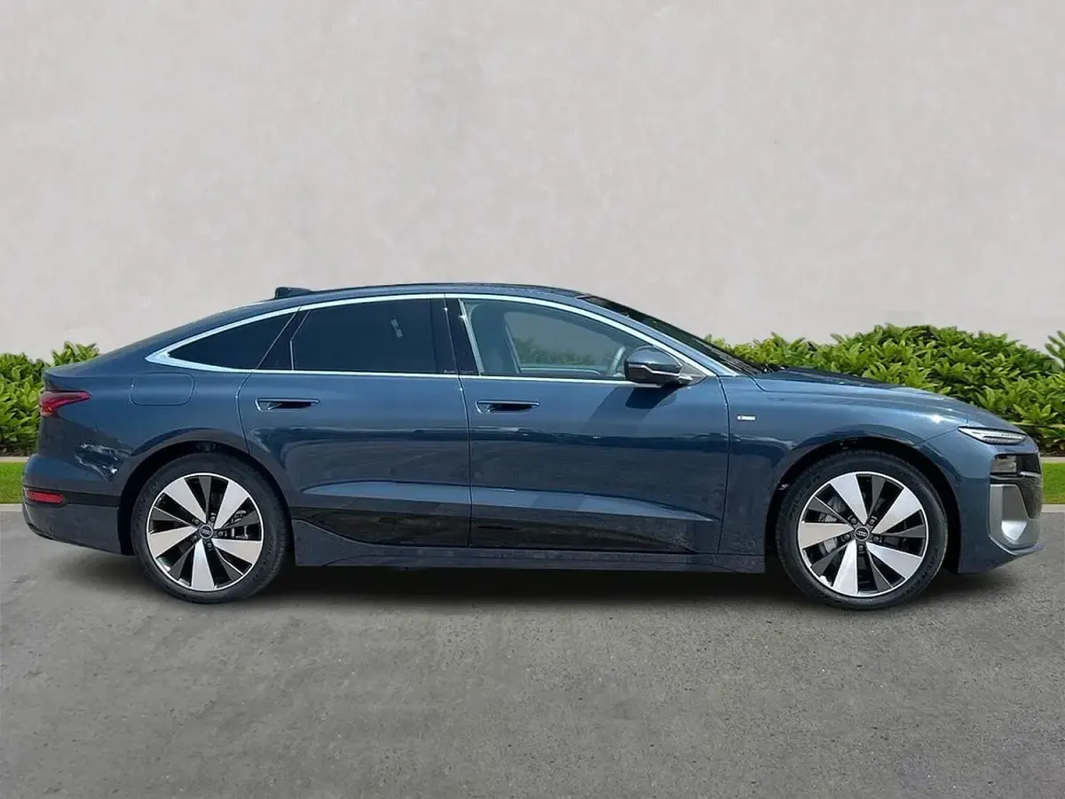 New Audi A6 e-tron S-Line 269 kW (367 HP) 2025 Blue Hatchback