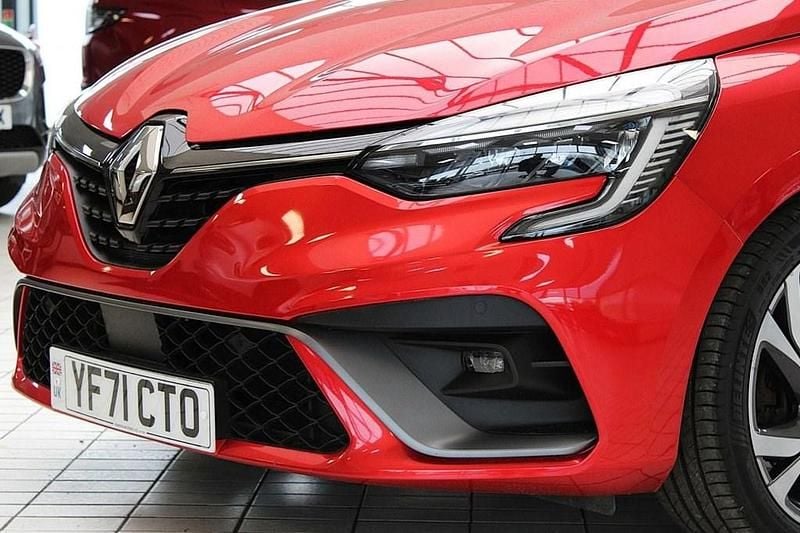 Used Renault Clio V RS Line 90 HP (66 kW) 2021 Red Hatchback