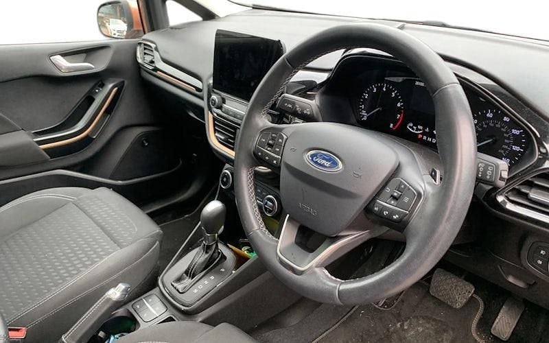 Used Ford Fiesta Titanium 101 HP (74 kW) 2018 Bronze Hatchback