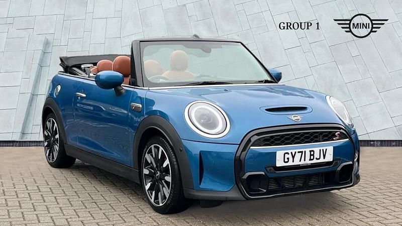 Blue Used 2021 Mini Cooper S Exclusive Hatchback | £19,995 (A bit pricey) - Image 1/4
