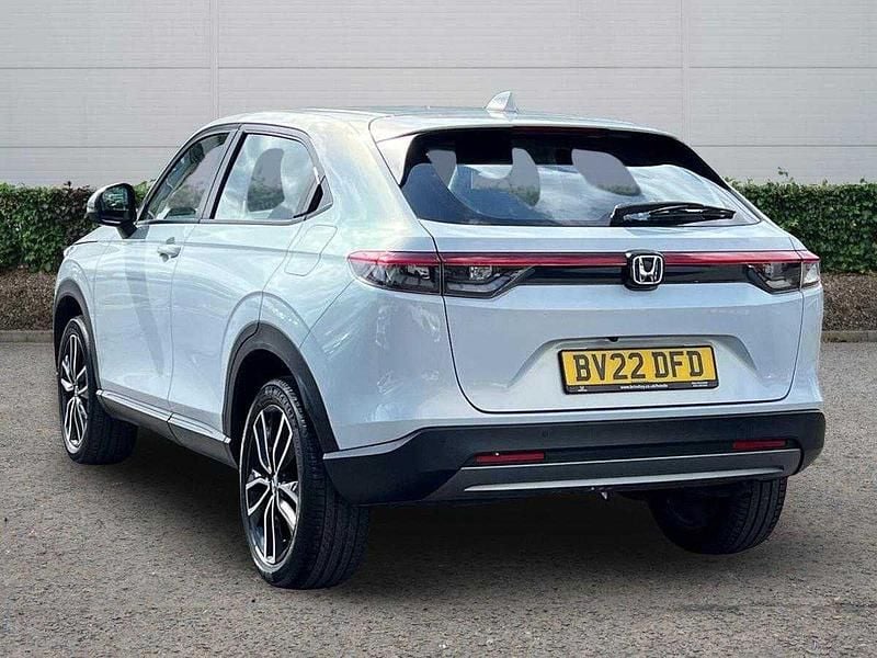 Używany Honda HR-V Elegance 131 KM (96 kW) 2022 Biały SUV