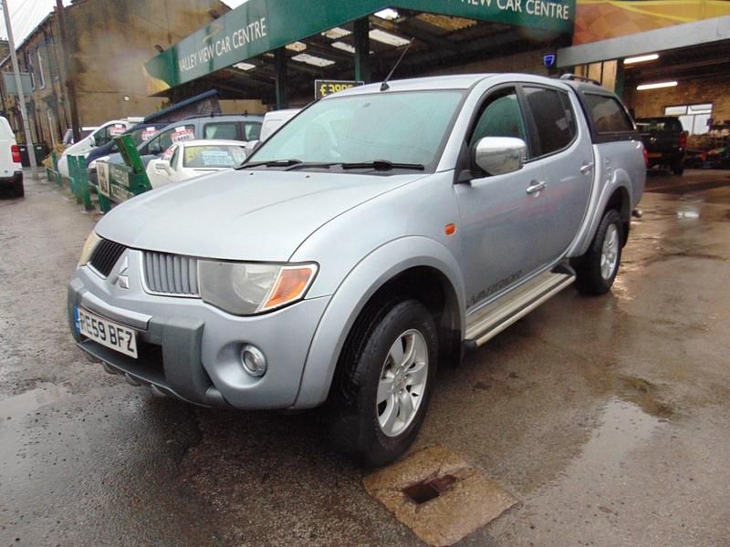 Used Mitsubishi L200 Warrior 134 HP (98 kW) 2009 Silver Pickup