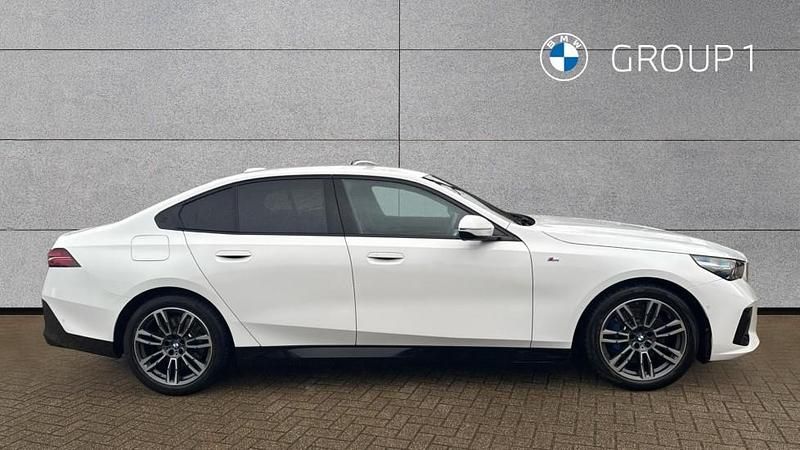 Used BMW 520 M Sport 208 HP (152 kW) 2024 White Sedan