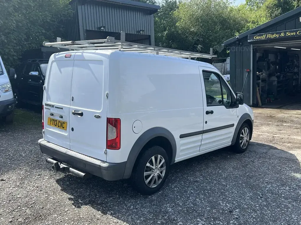 Used Ford Transit Connect 75 HP (55 kW) 2013 White MPV