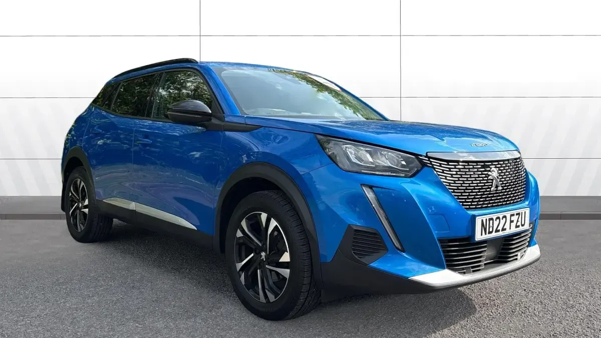 Używany Peugeot 2008 Allure Premium 131 KM (96 kW) 2022 SUV