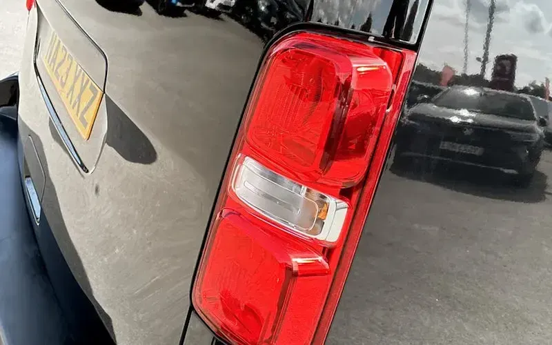 Used Vauxhall Vivaro Ultimate 100 kW (136 HP) 2023 Black MPV
