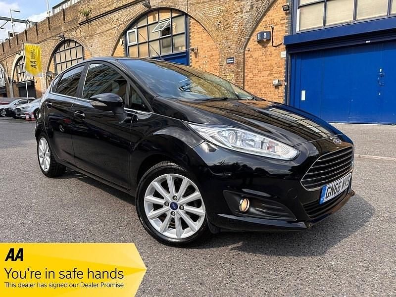 Black Used 2016 Ford Fiesta Titanium Hatchback | £5,690 (Fair price) - Image 1/4