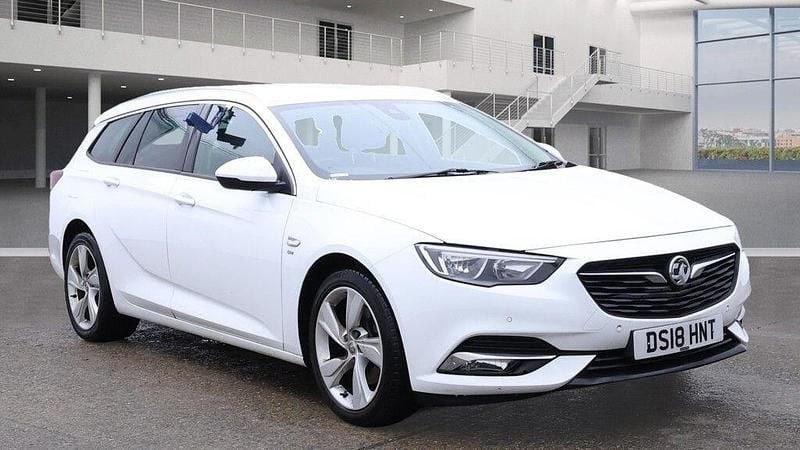 White Used 2018 Vauxhall Insignia SRi Estate | £6,990 (Good price) - Image 1/4