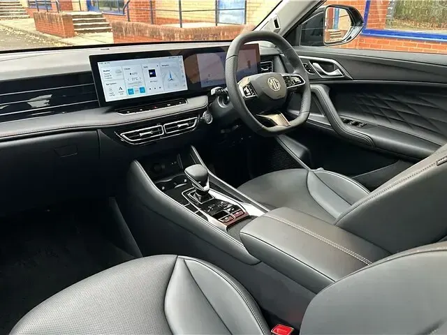 Used MG HS Trophy 2025 Metallic  black pearl SUV