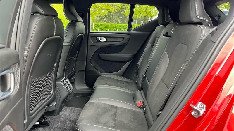 Usado Volvo XC40 247 HP (181 kW) 2019 Vermelho SUV