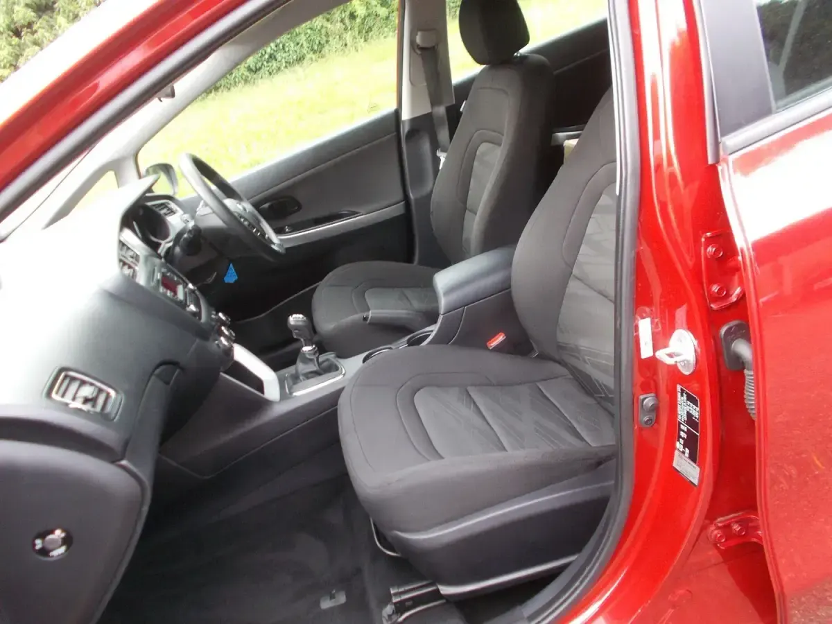 Used Kia Ceed 2013 Red Hatchback