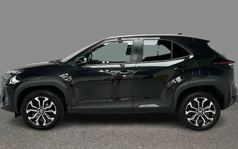 Used Toyota Yaris Hybrid Design 116 HP (85 kW) 2026 Estate