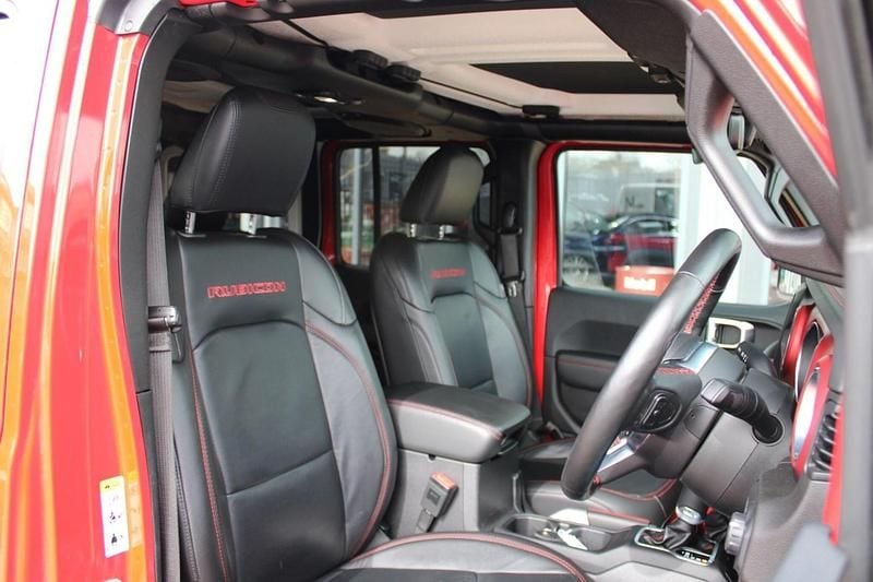 Used Jeep Wrangler Rubicon 200 HP (147 kW) 2020 Red SUV
