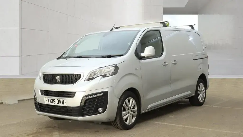 Used Peugeot Expert S 120 HP (88 kW) 2019 Silver Van