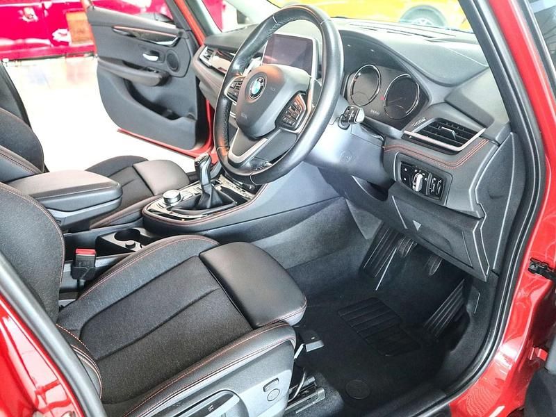 Używany BMW 218 Sport Line 2019 Pomarańczowy Hatchback