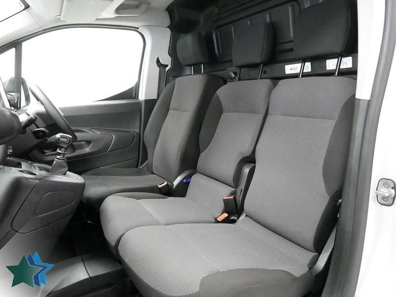 Used Peugeot Partner Premium 100 HP (73 kW) 2023 White MPV