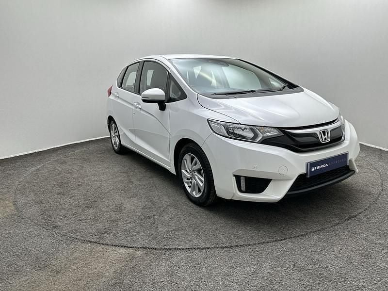 Used Honda Jazz SE 102 HP (75 kW) 2017 White Hatchback