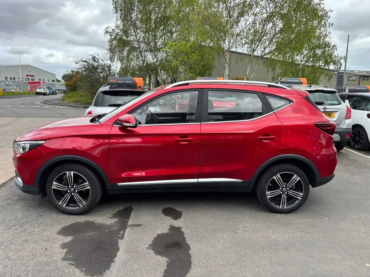 Usado MG ZS Exclusive 106 HP (77 kW) 2019 Vermelho SUV
