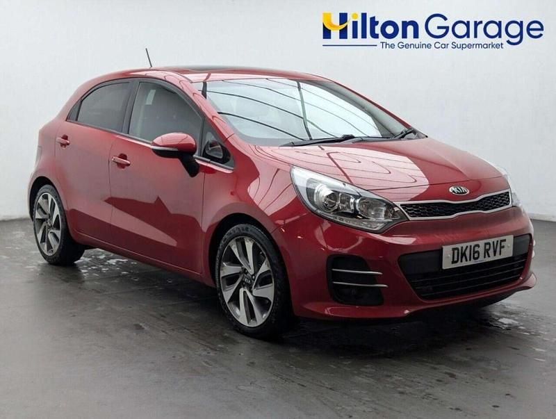 Used Kia Rio 109 HP (80 kW) 2016 Red Hatchback