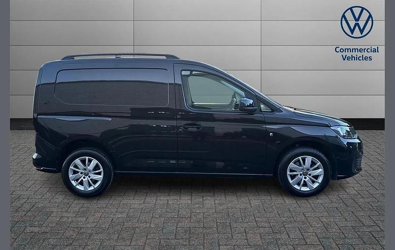 Used VW Caddy Pro 122 HP (89 kW) 2024 Black MPV