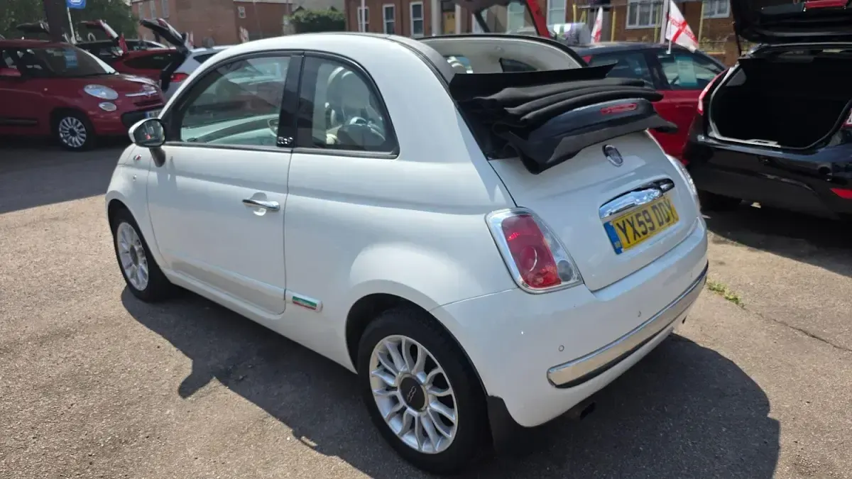 Used Fiat 500 Lounge 69 HP (50 kW) 2009 White Cabriolet
