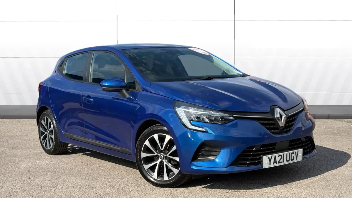 Used Renault Clio Iconic 90 HP (66 kW) 2021 Hatchback