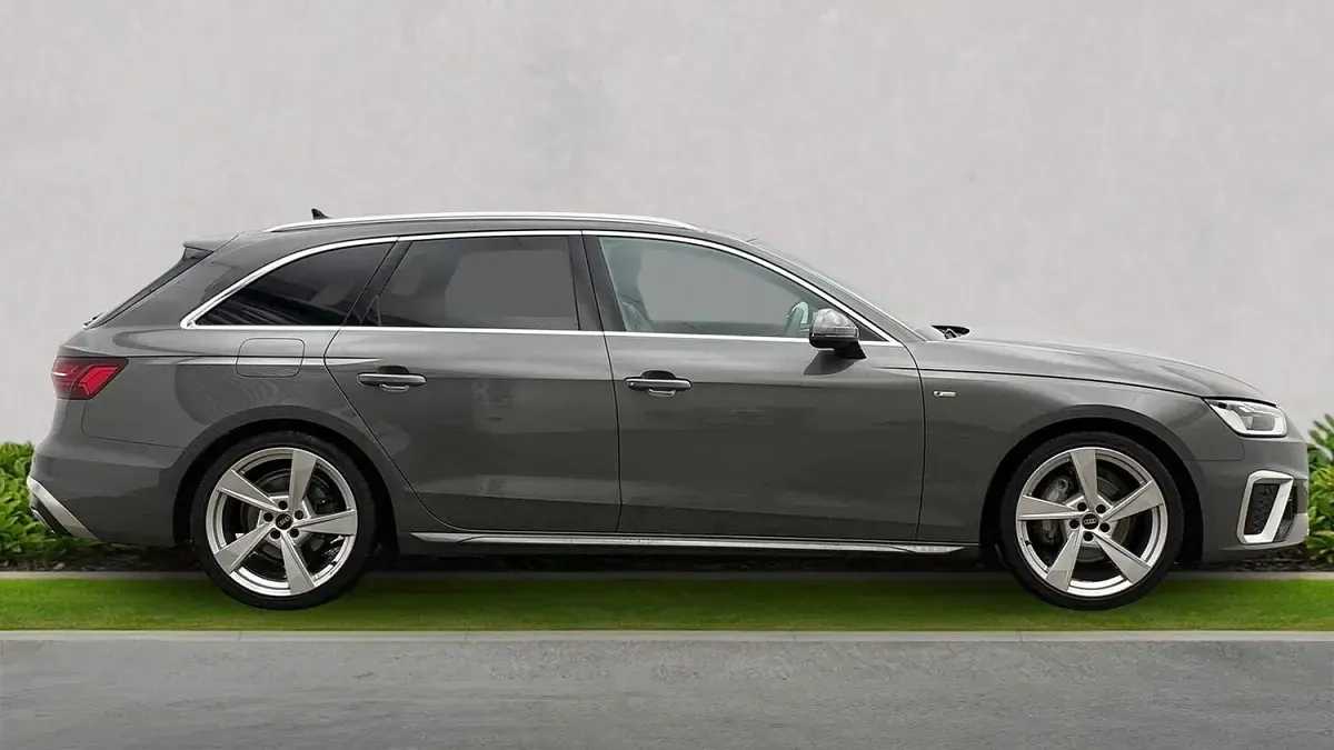 Used Audi A4 S-Line 204 HP (150 kW) 2024 Grey Estate