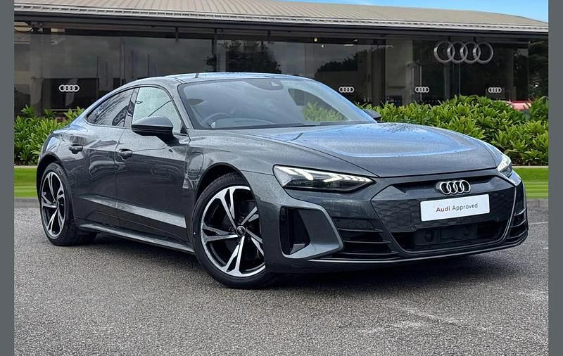 Used Audi e-tron GT quattro Comfort 494 kW (673 HP) 2022 Grey Sedan