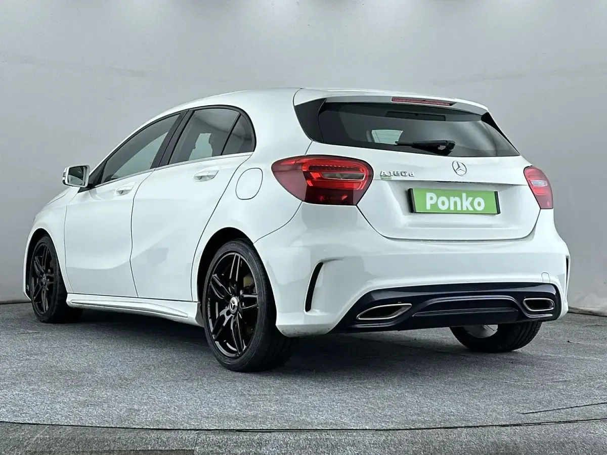 Used Mercedes A180 AMG line 109 HP (80 kW) 2016 White Hatchback