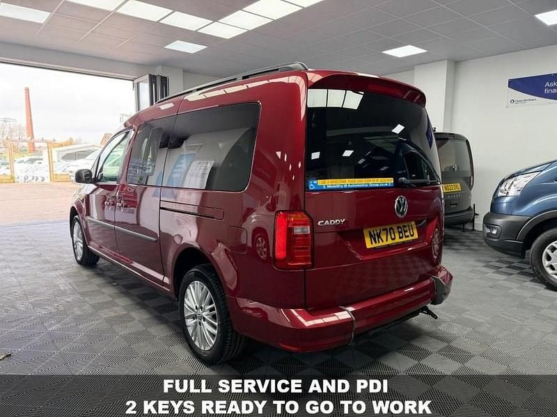 Used VW Caddy Maxi Life Life 102 HP (75 kW) 2020 Red MPV