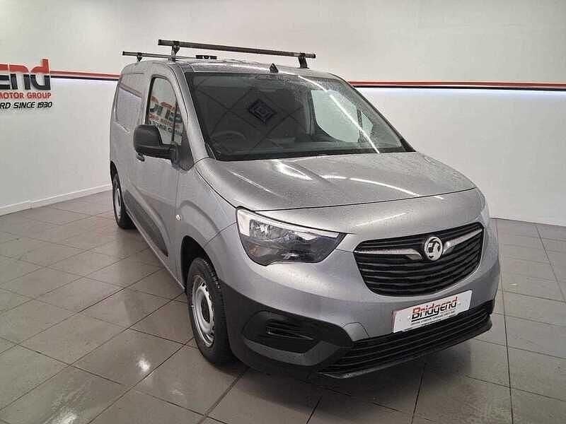 Grey Used 2019 Vauxhall Combo Edition MPV | £8,899 (Good price) - Image 1/4