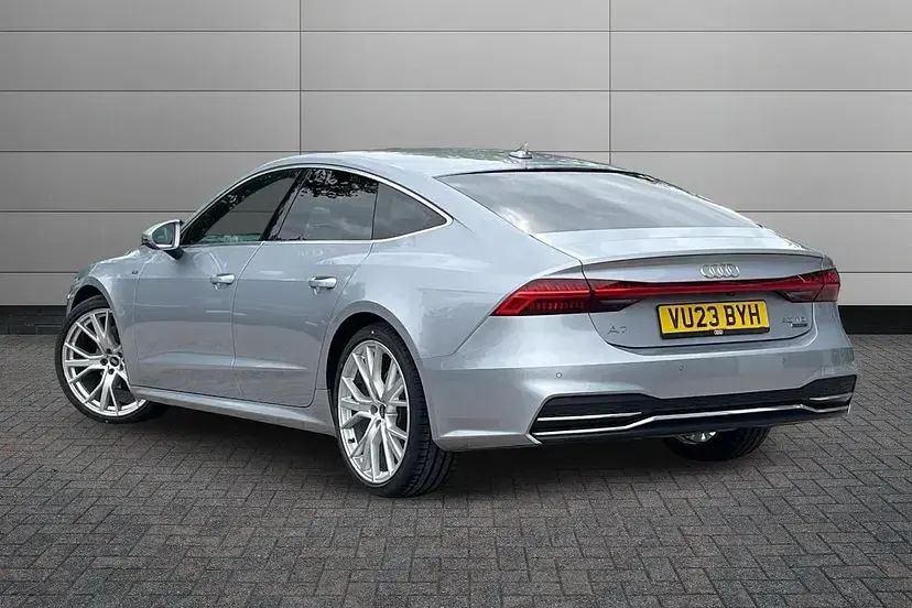 Used Audi A7 Sportback S-Line 201 HP (147 kW) 2023 Floret silver Hatchback