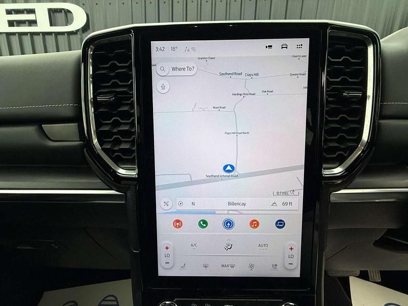 Used Ford Ranger Platinum 237 HP (174 kW) 2023 Red Pickup