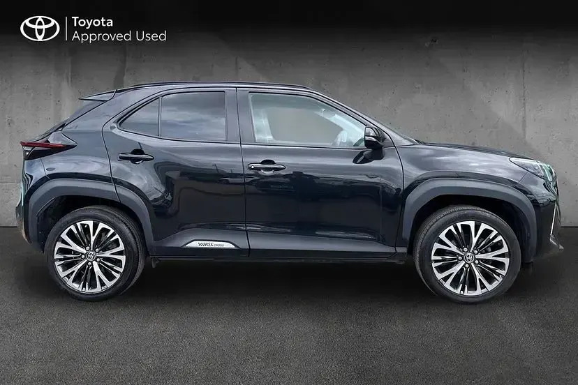 Used Toyota Yaris Cross 116 HP (85 kW) 2023 Black SUV