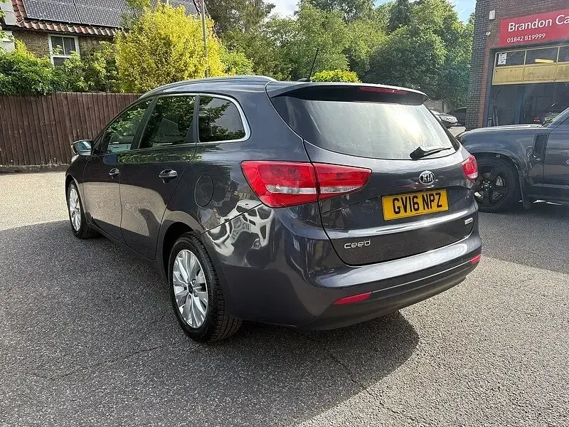 Used Kia Ceed 136 HP (100 kW) 2016 Silver Hatchback