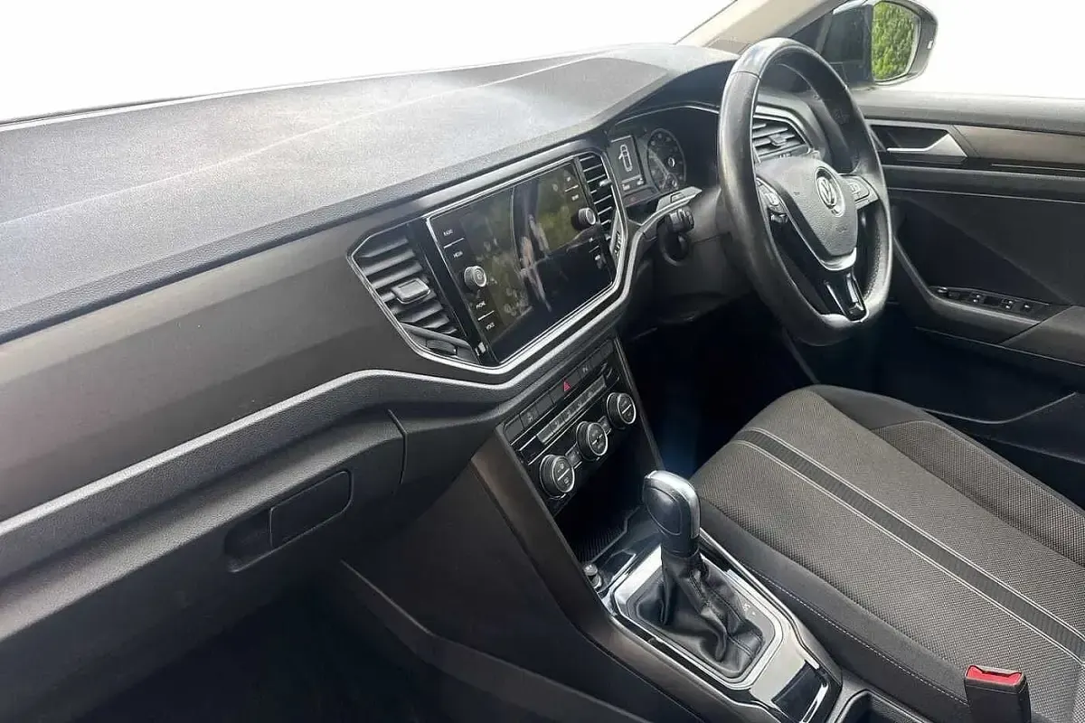 Used VW T-Roc Design 150 HP (110 kW) 2020 Blue SUV