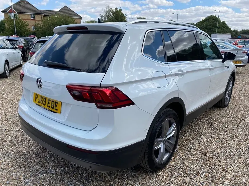 Used VW Tiguan Allspace Match 150 HP (110 kW) 2020 White SUV