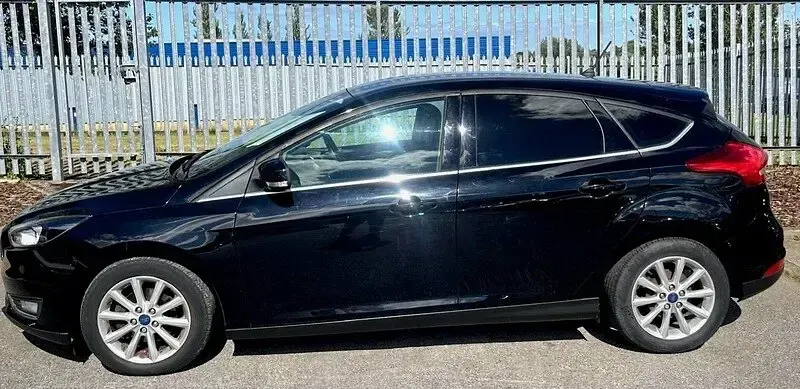 Used Ford Focus Titanium 120 HP (88 kW) 2017 Black Hatchback