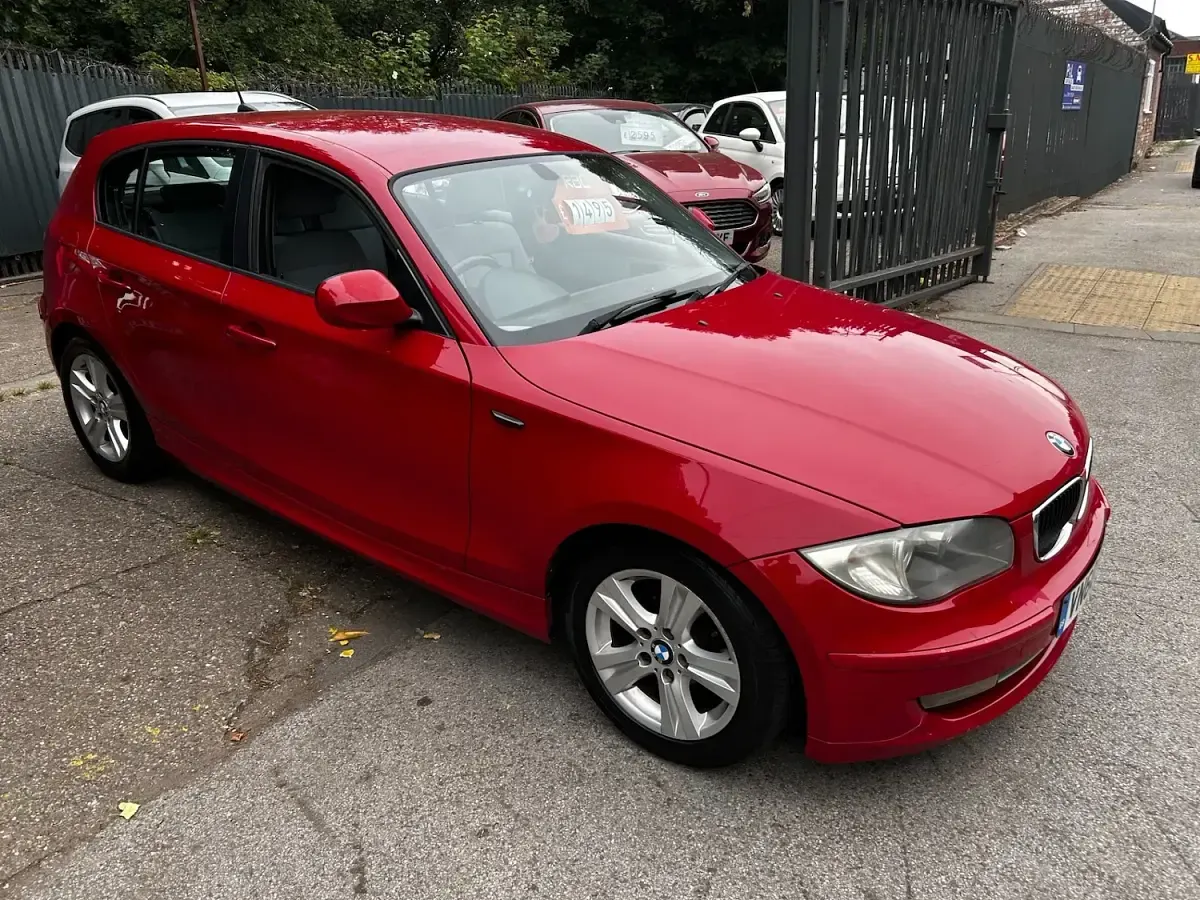 Used BMW 118 2010 Red Hatchback