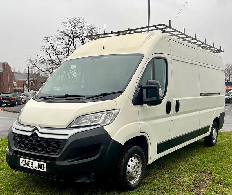 Used Citroën Relay 140 HP (102 kW) 2019 White Van