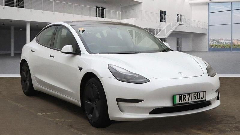 White Used 2021 Tesla Model 3 Long Range AWD Sedan | £15,990 (Fair price) - Image 1/3