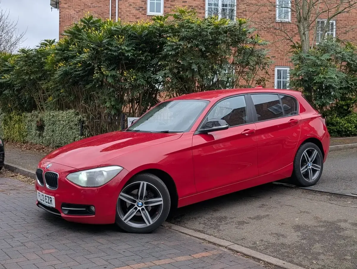 Used BMW 116 Sport Line 2013 Red Hatchback