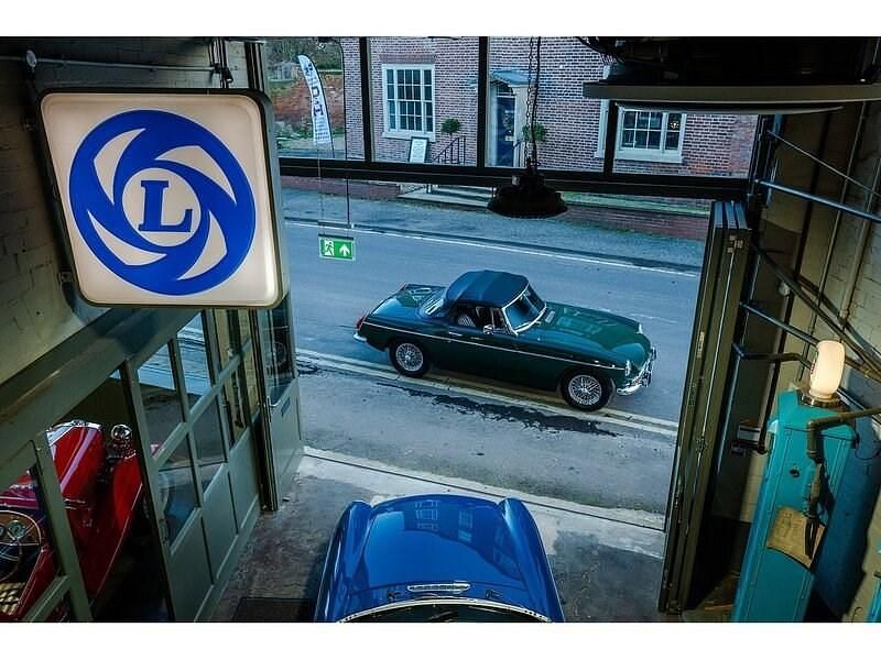 Used MG B 1970 Green Cabriolet