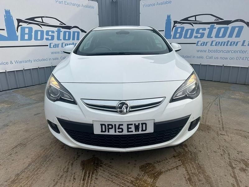 Used Vauxhall Astra GTC SRi 2015 White Hatchback