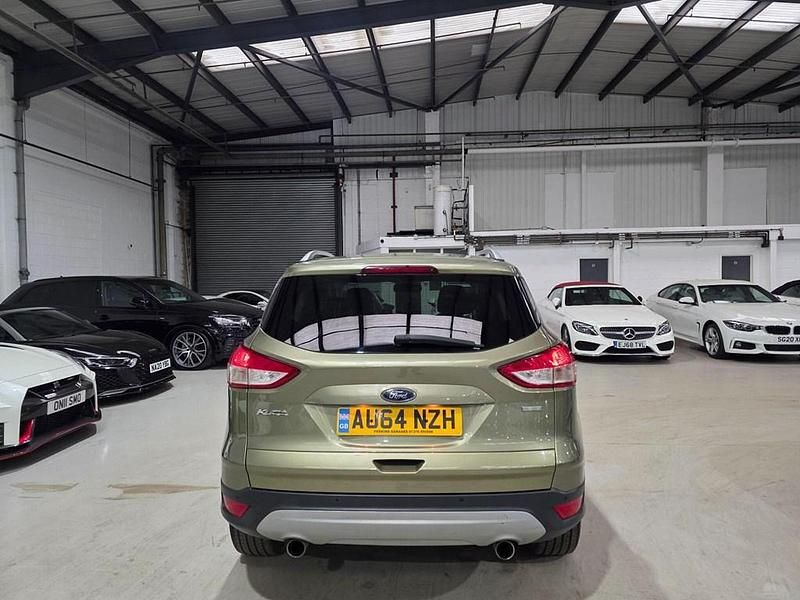 Begagnad Ford Kuga Titanium 150 HK (110 kW) 2014 Grön SUV