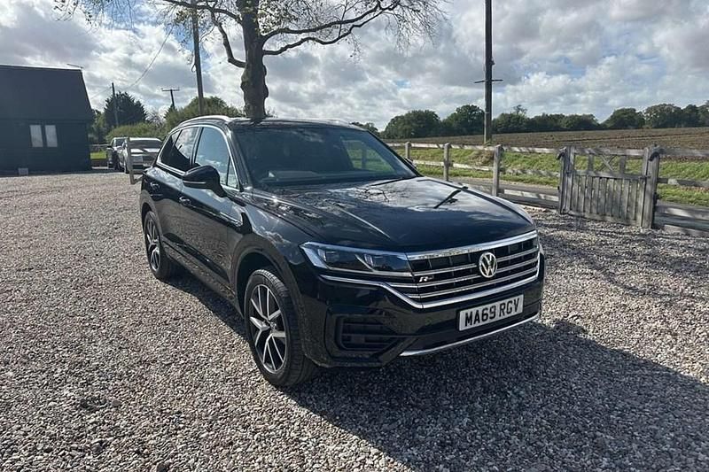 Used 2019 VW Touareg R-line SUV | £24,295 (Fair price) - Image 1/1
