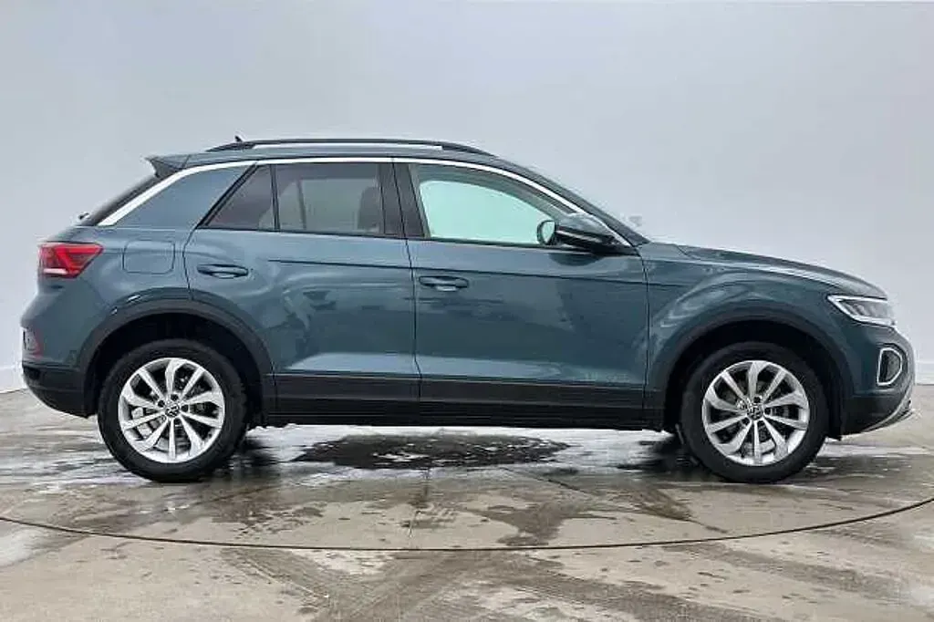 Usado VW T-Roc 150 CV (110 kW) 2025 SUV