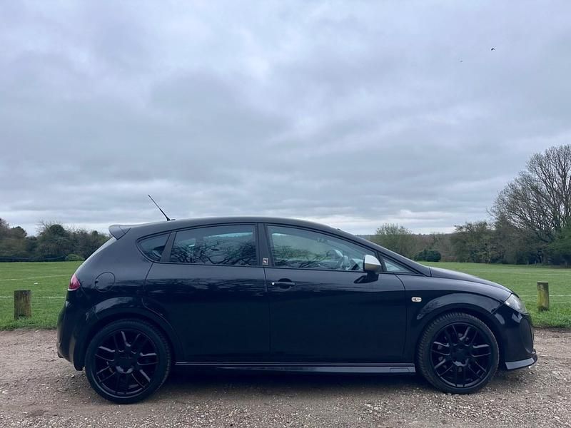Used Seat Leon FR 170 HP (125 kW) 2012 Black Hatchback